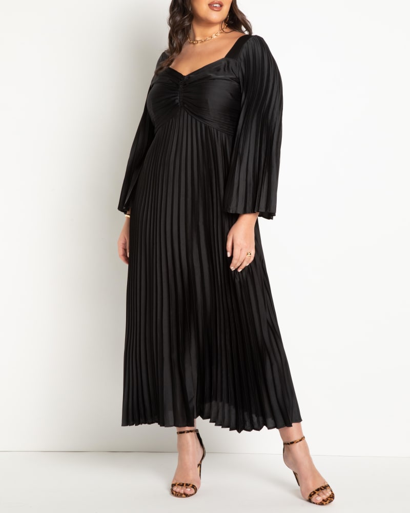 Front of a model wearing a size 22 Pleated Satin Maxi Dress in Black by ELOQUII. | dia_product_style_image_id:284274